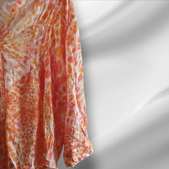 Gloria Vanderbilt Sheer Tapered Animal Print Tunic Blouse - Picture 2 of 5